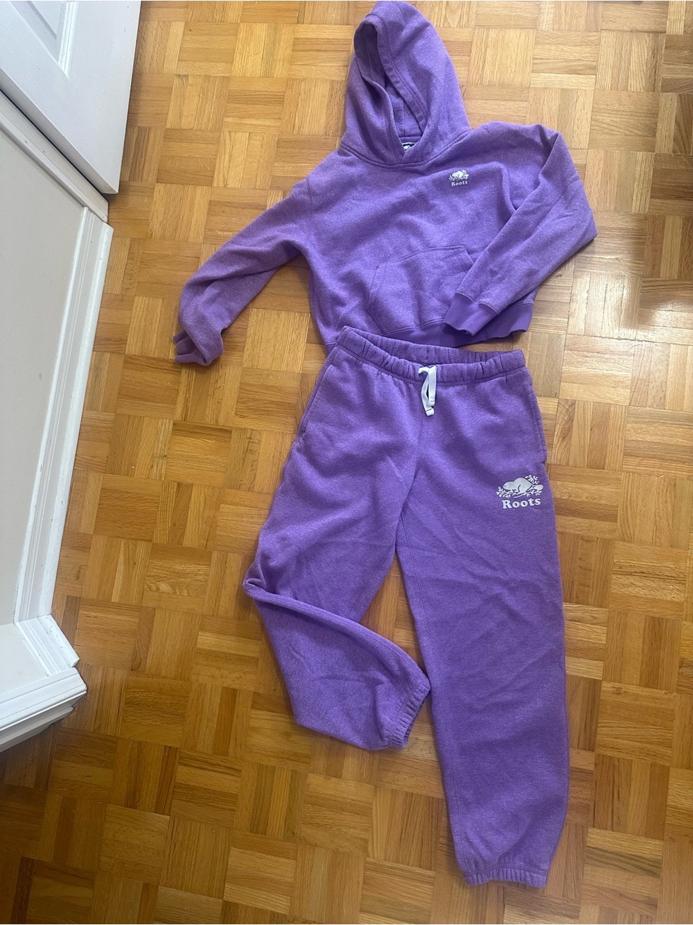 Roots Kids girl size 14 Lavender Purple Sweatpants & Hoodie Set 💜🤍🩶